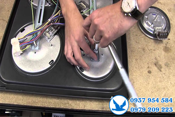 sửa bếp điện từ tại Bình Dương