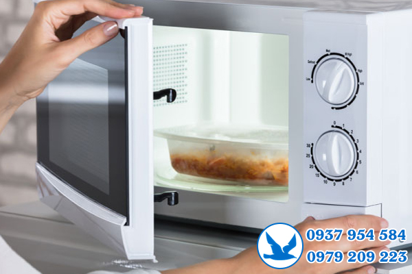 Sửa lò vi sóng Electrolux tại quận 3