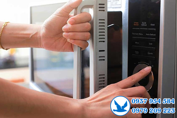 Sửa lò vi sóng Sharp tại quận 3