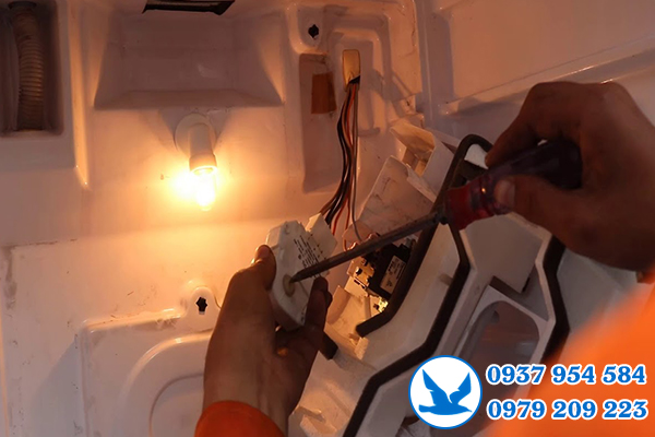 Sửa tủ lạnh Hitachi ở quận 3