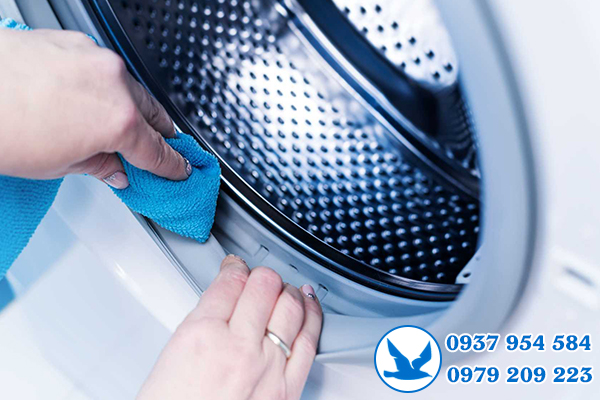 vệ sinh máy giặt Electrolux ở quận Gò Vấp