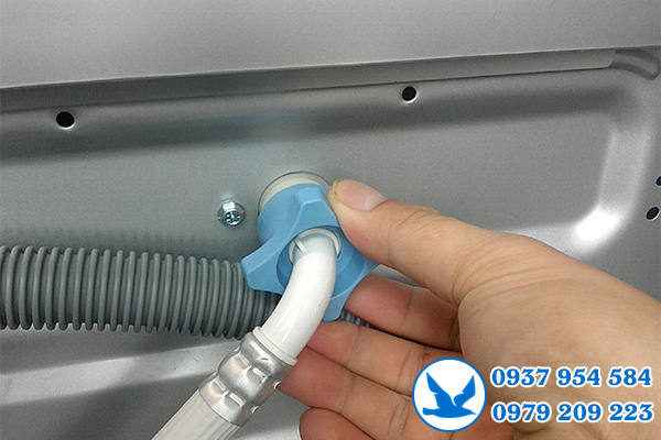 Vệ sinh máy giặt LG ở quận 1