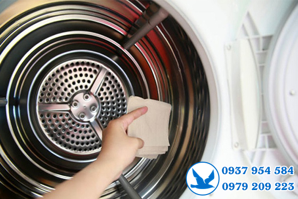 Vệ sinh máy giặt LG ở quận 1