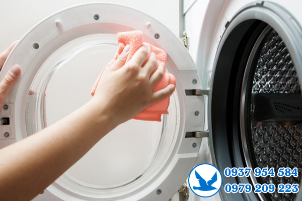 Vệ sinh máy giặt LG ở quận Gò Vấp