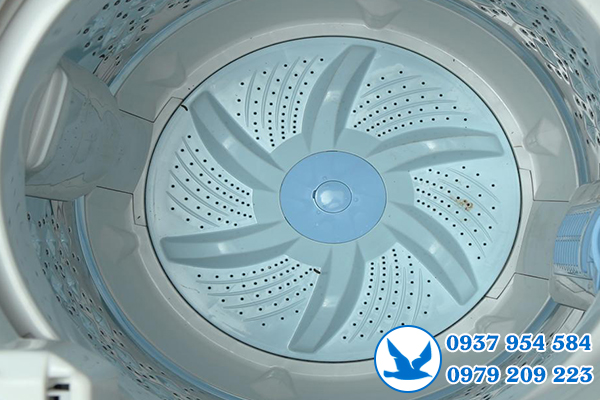 Vệ sinh máy giặt Toshiba ở quận 1