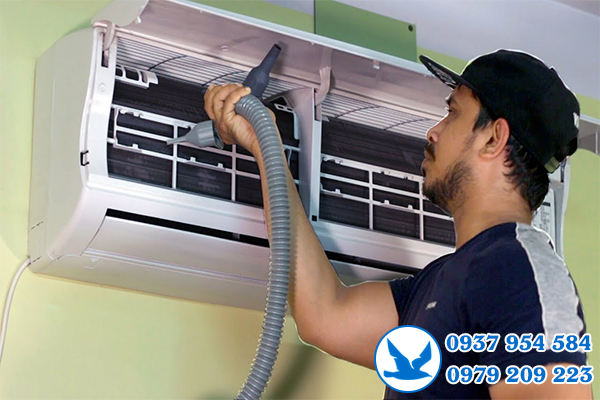 Vệ sinh máy lạnh tại quận 1