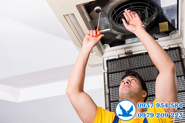 Vệ sinh máy lạnh âm trần tại Gò Vấp Vệ sinh máy lạnh âm trần tại Gò Vấp
