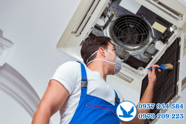 Vệ sinh máy lạnh âm trần tại quận 9 Vệ sinh máy lạnh âm trần tại quận 9