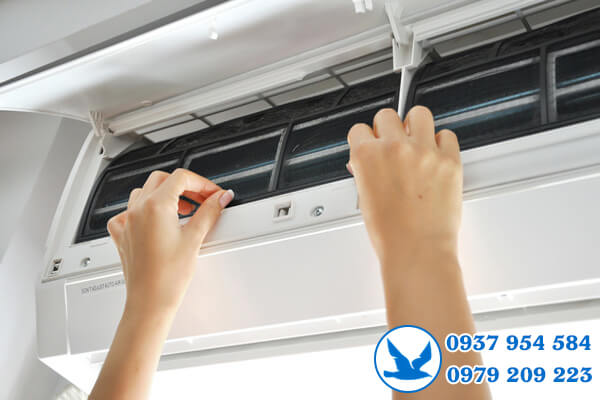 Vệ sinh máy lạnh tại Dĩ An - Bình Dương