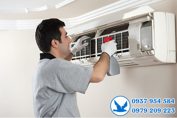Vệ sinh máy lạnh tại phường Bến Nghé Quận 1