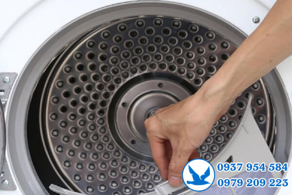 vệ sinh máy sấy Candy tại quận 3