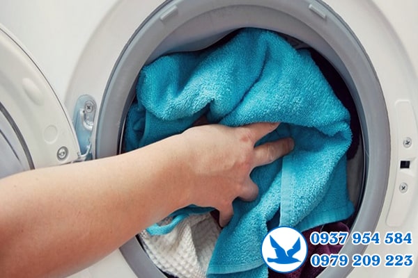 Vệ sinh máy giặt Electrolux ở quận Gò Vấp