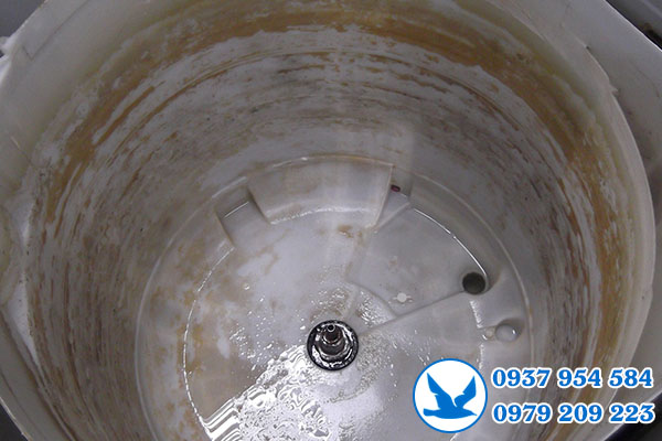 Vệ sinh máy giặt Toshiba ở Dĩ An - Bình Dương