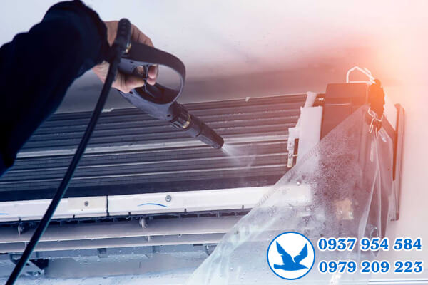 Vệ sinh máy lạnh đường Lê Quang Định quận Gò Vấp