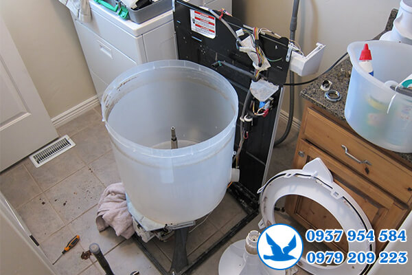 Vệ sinh máy sấy Candy tại quận 2