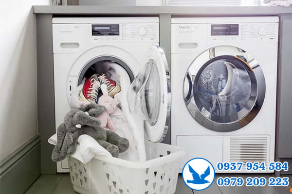 Vệ sinh máy sấy Candy tại quận Bình Thạnh