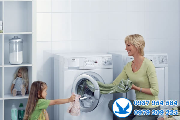 Vệ sinh máy sấy Electrolux tại quận 2