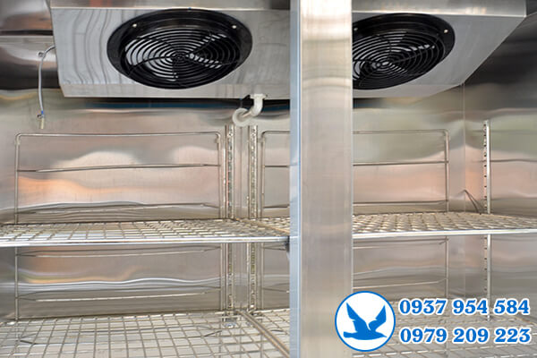 Vệ sinh tủ lạnh công nghiệp tại Bình Dương